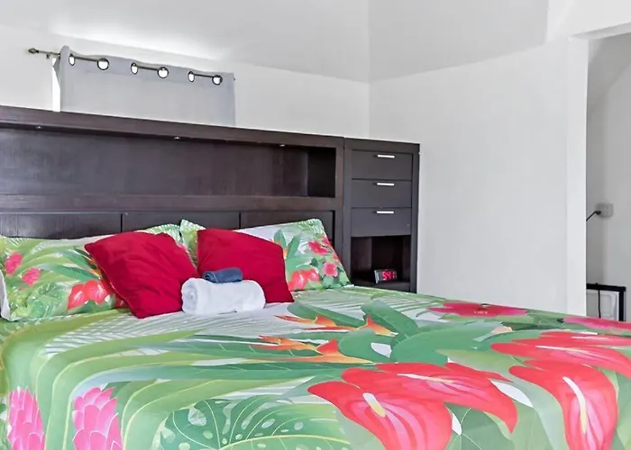 Cocoplum Rest N Hideaway #2